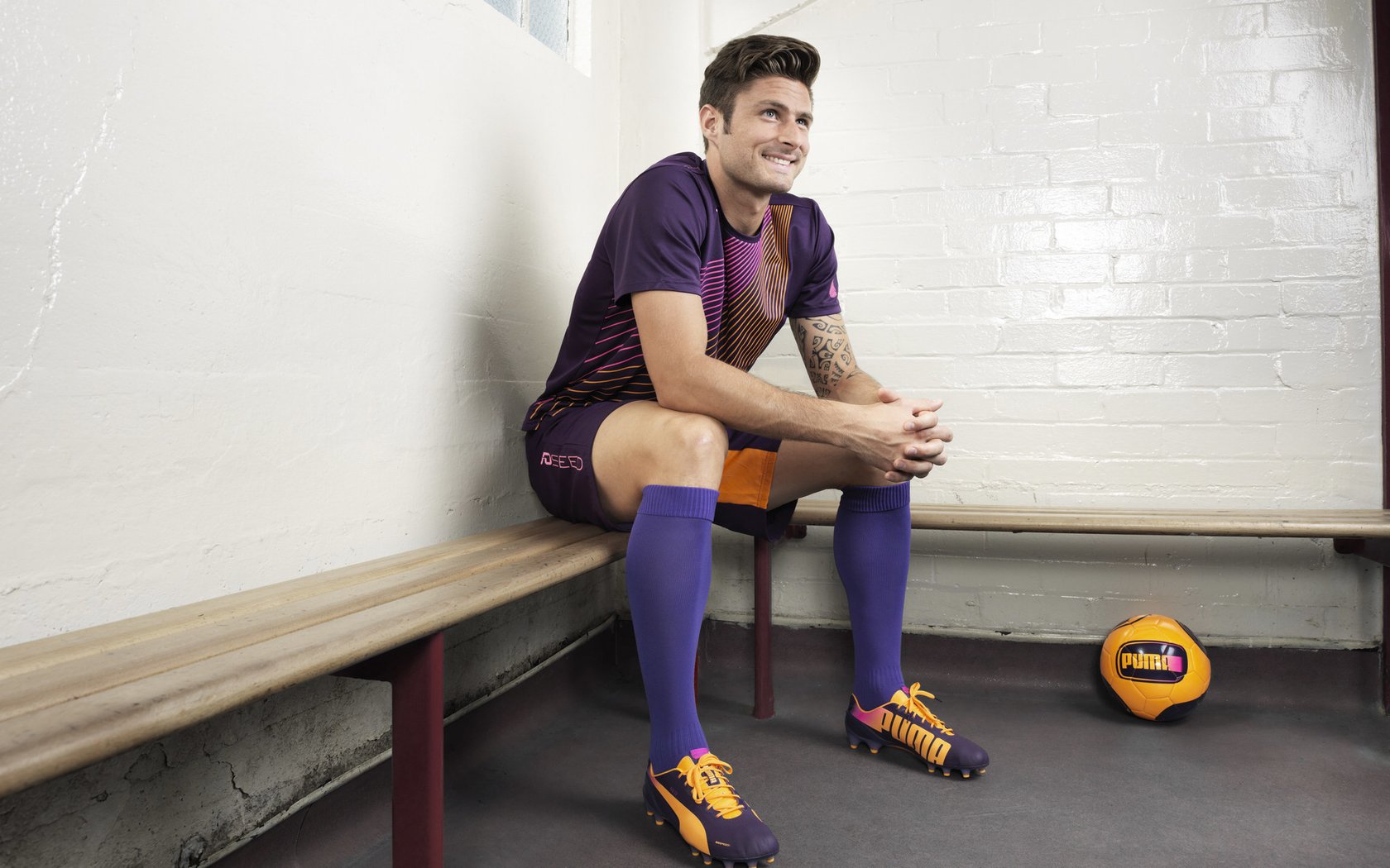 点球大战惊心动魄，蓝鹰绝杀捧杯创历史